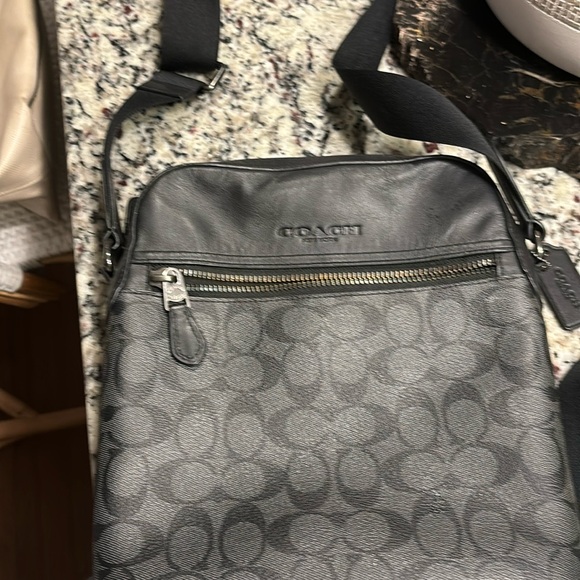 Coach crossbody bag - Picture 2 of 8